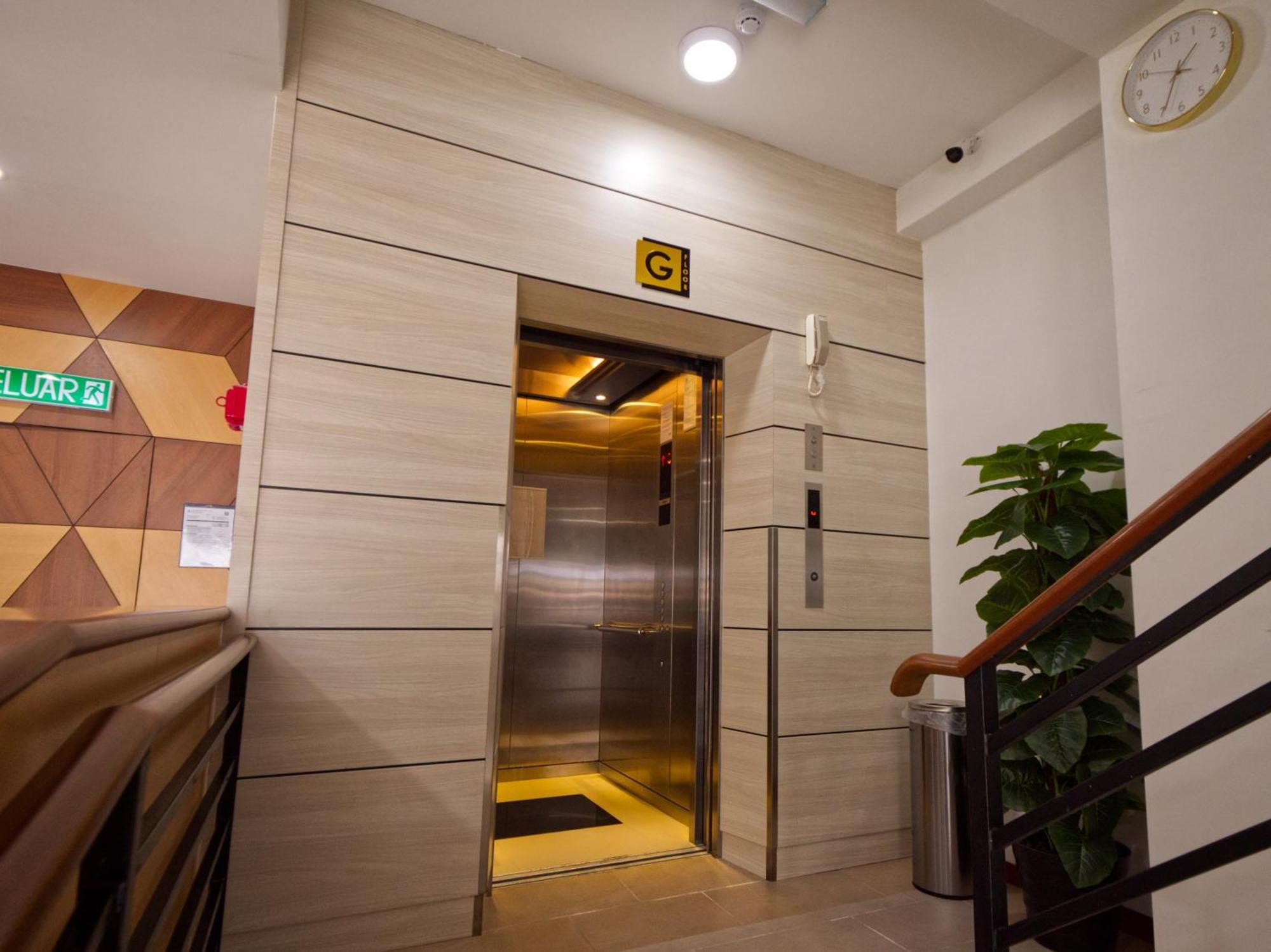 Weiss Hotels Kepong Baru Kampong Jawa Tengah Exterior foto